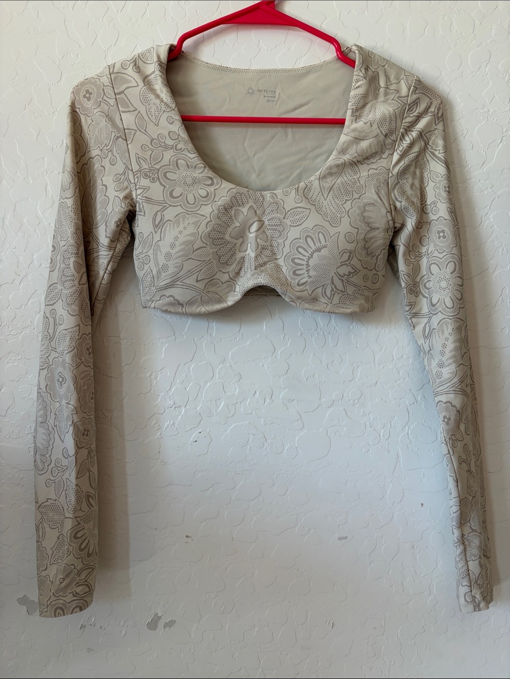 OFFLINE BY AERIE XS - Women’s Beige Floral Long-Sleeve Cropped Top